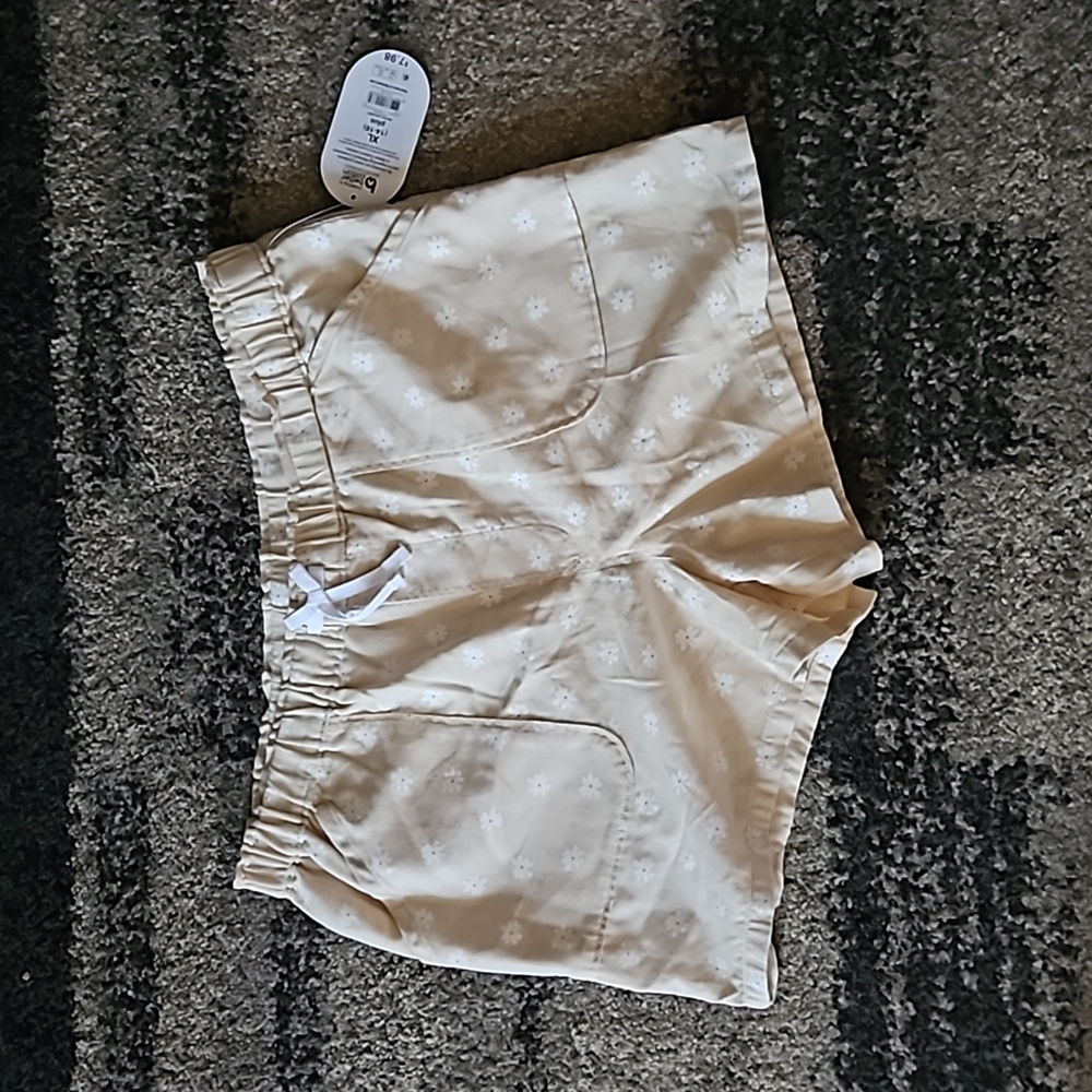 Girls floral shorts